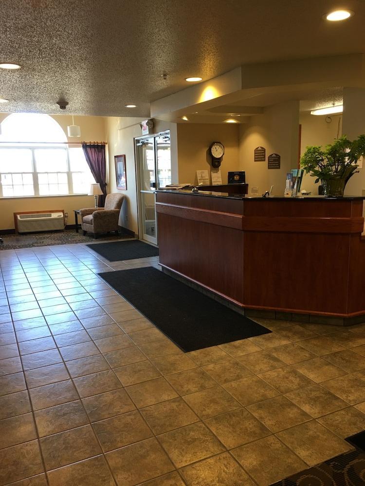 Microtel Inn & Suites By Wyndham Rice Lake Exterior photo
