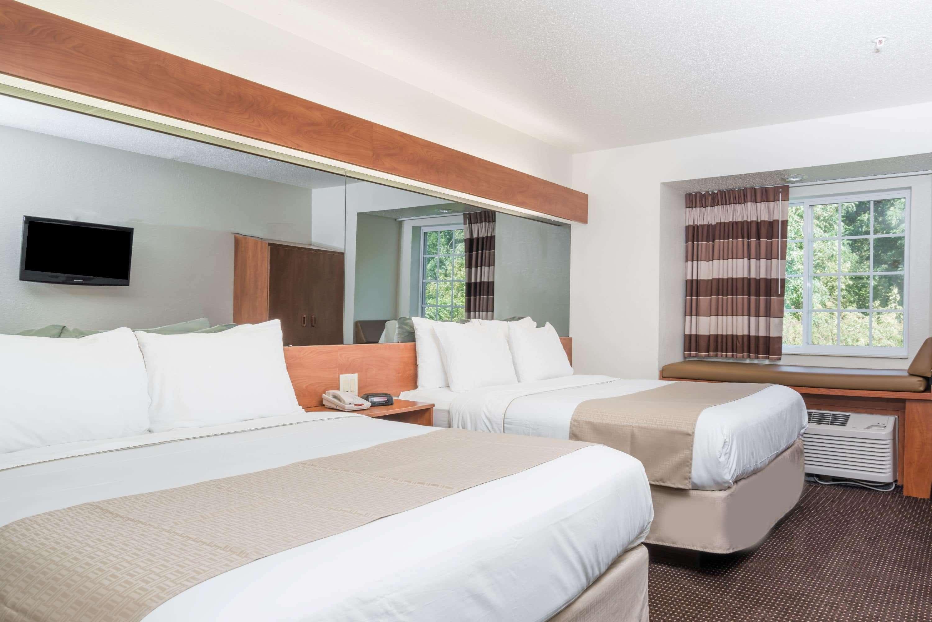 Microtel Inn & Suites By Wyndham Rice Lake Exterior photo