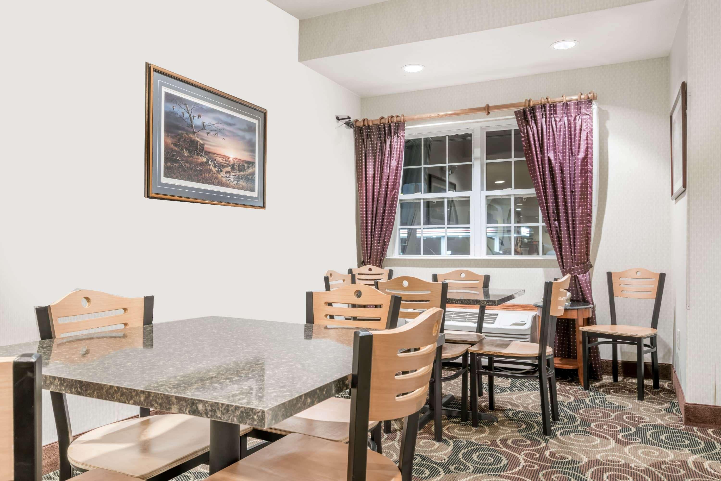 Microtel Inn & Suites By Wyndham Rice Lake Exterior photo